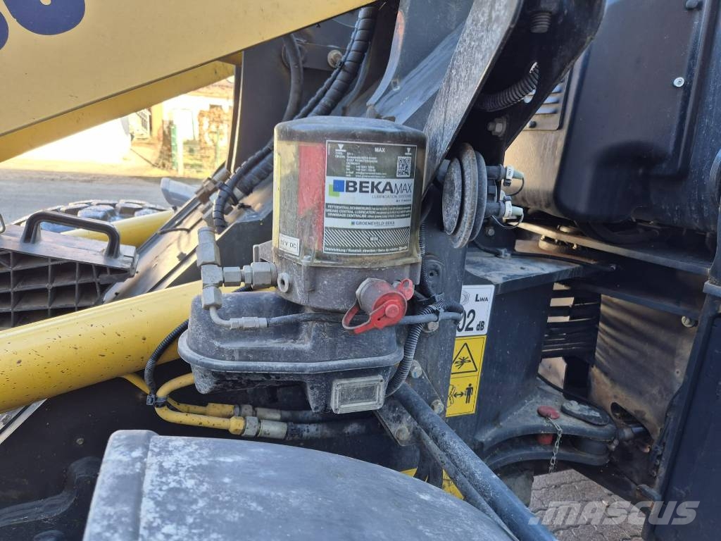 Komatsu WA 100 M-8 Utovarivači na točkove