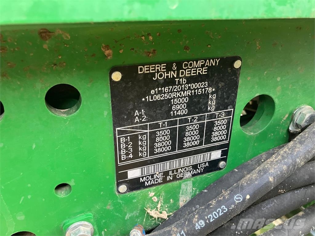 John Deere 6250R Tractoren