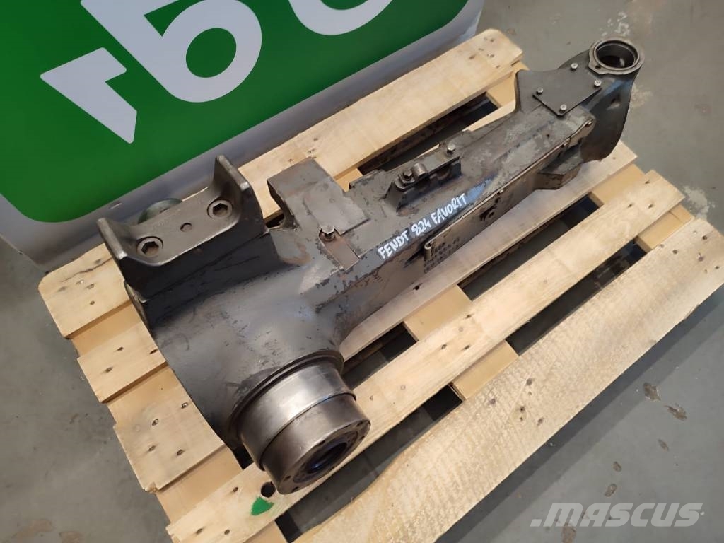 Front right axle housing G816300020011 Fendt 824 F 轴