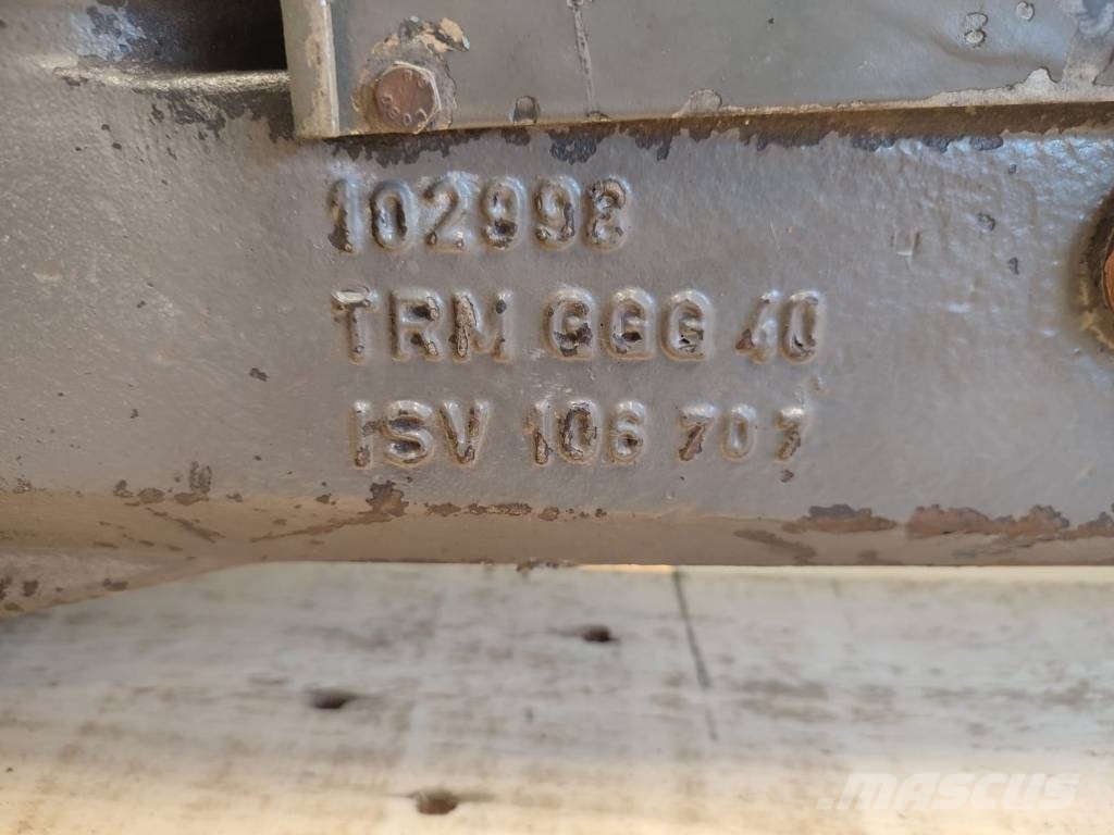 Front right axle housing G816300020011 Fendt 824 F 轴