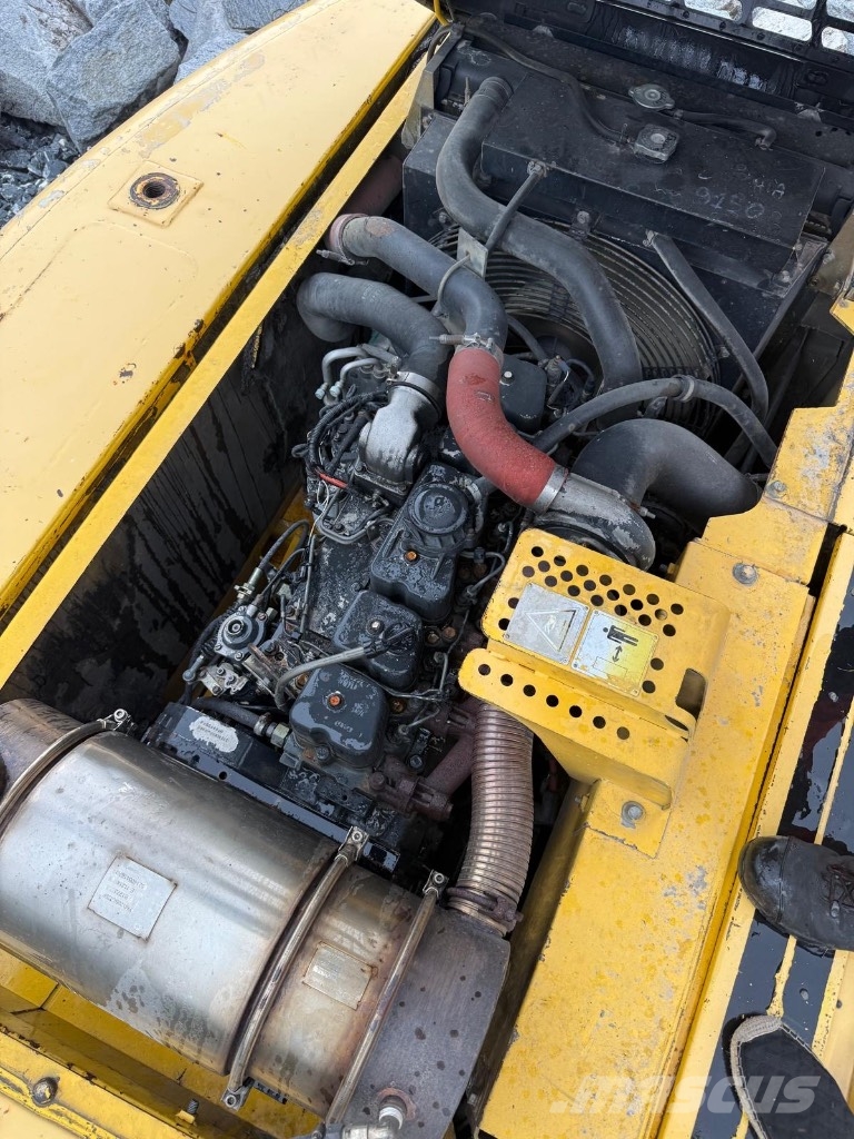 New Holland E 245 Gravemaskiner på larvebånd