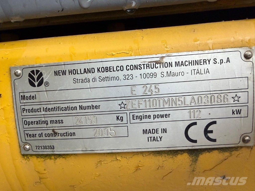 New Holland E 245 Gravemaskiner på larvebånd