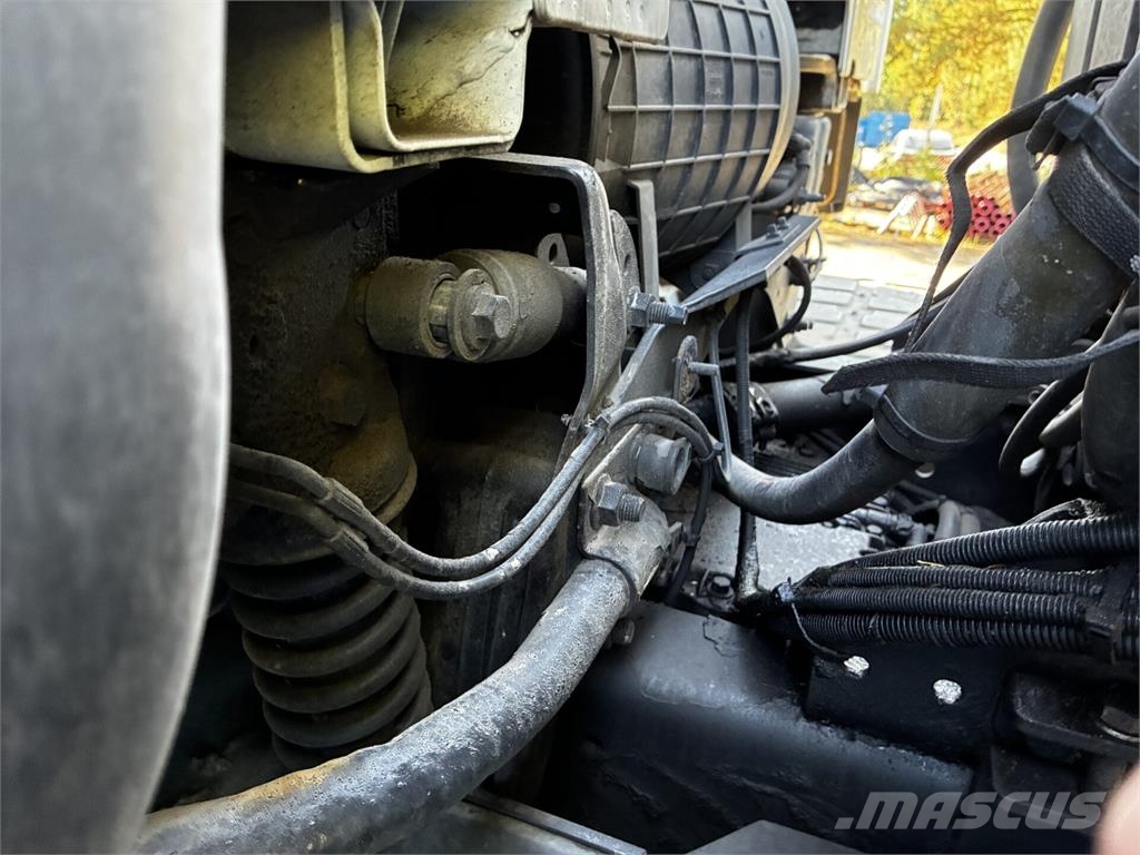 Volvo FMX 500 Hook lift trucks