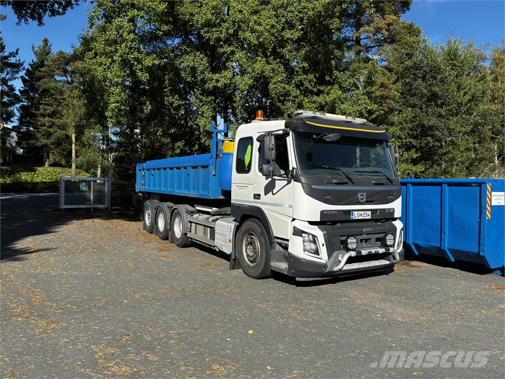 Volvo FMX 500 Hook lift trucks