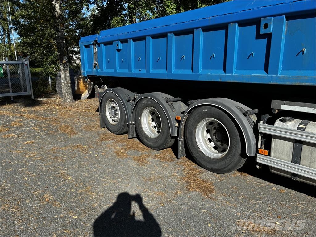 Volvo FMX 500 Hook lift trucks