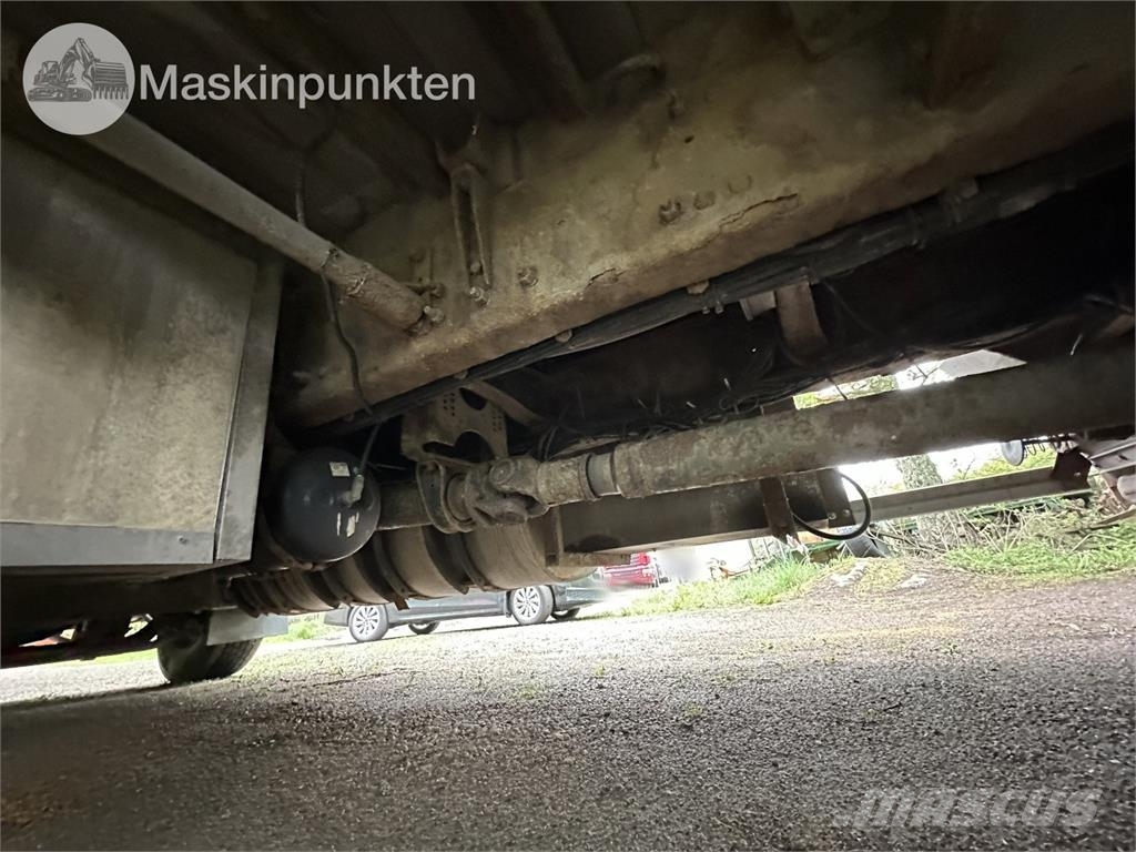 Volvo 440 6X2 Dzīvnieku pārvadāšanas transports