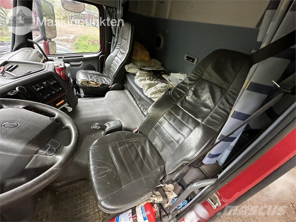 Volvo 440 6X2 Dzīvnieku pārvadāšanas transports