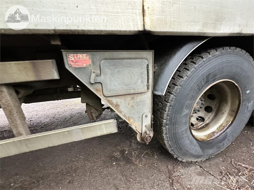 Volvo 440 6X2 Dzīvnieku pārvadāšanas transports