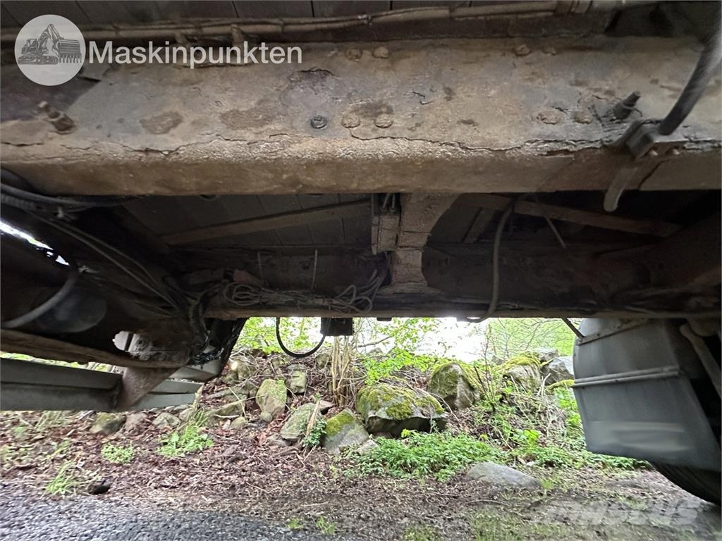 Volvo 440 6X2 Dzīvnieku pārvadāšanas transports