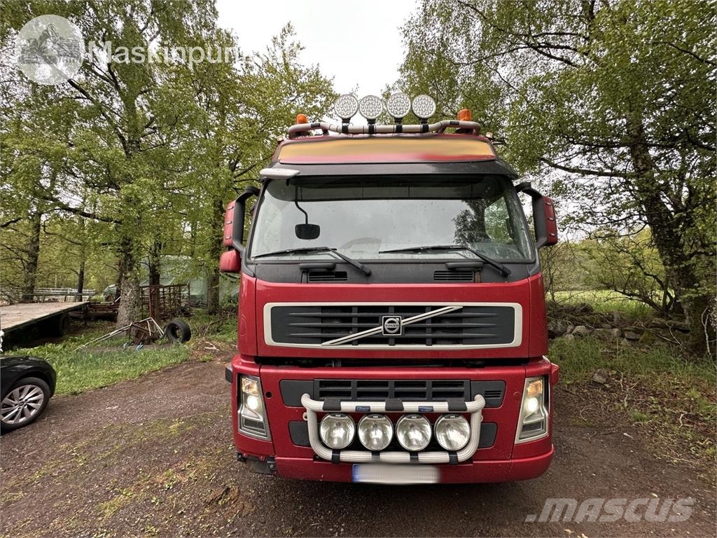 Volvo 440 6X2 Dzīvnieku pārvadāšanas transports