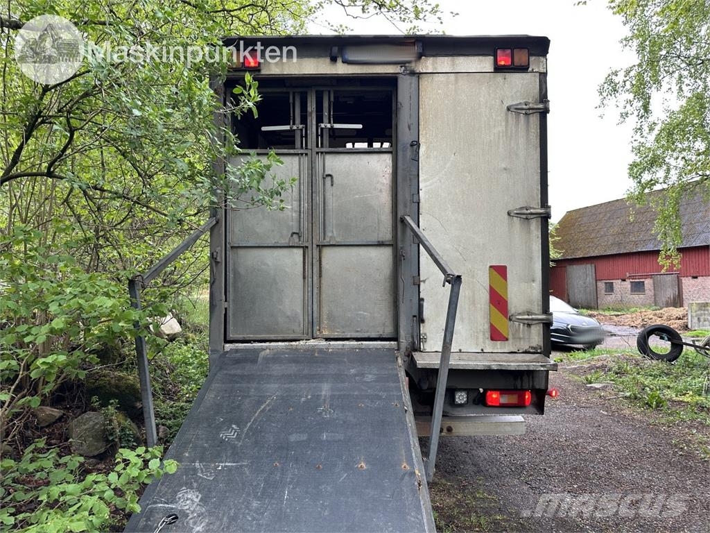Volvo 440 6X2 Dzīvnieku pārvadāšanas transports