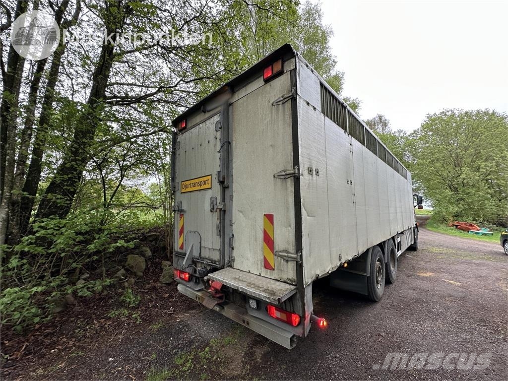 Volvo 440 6X2 Dzīvnieku pārvadāšanas transports