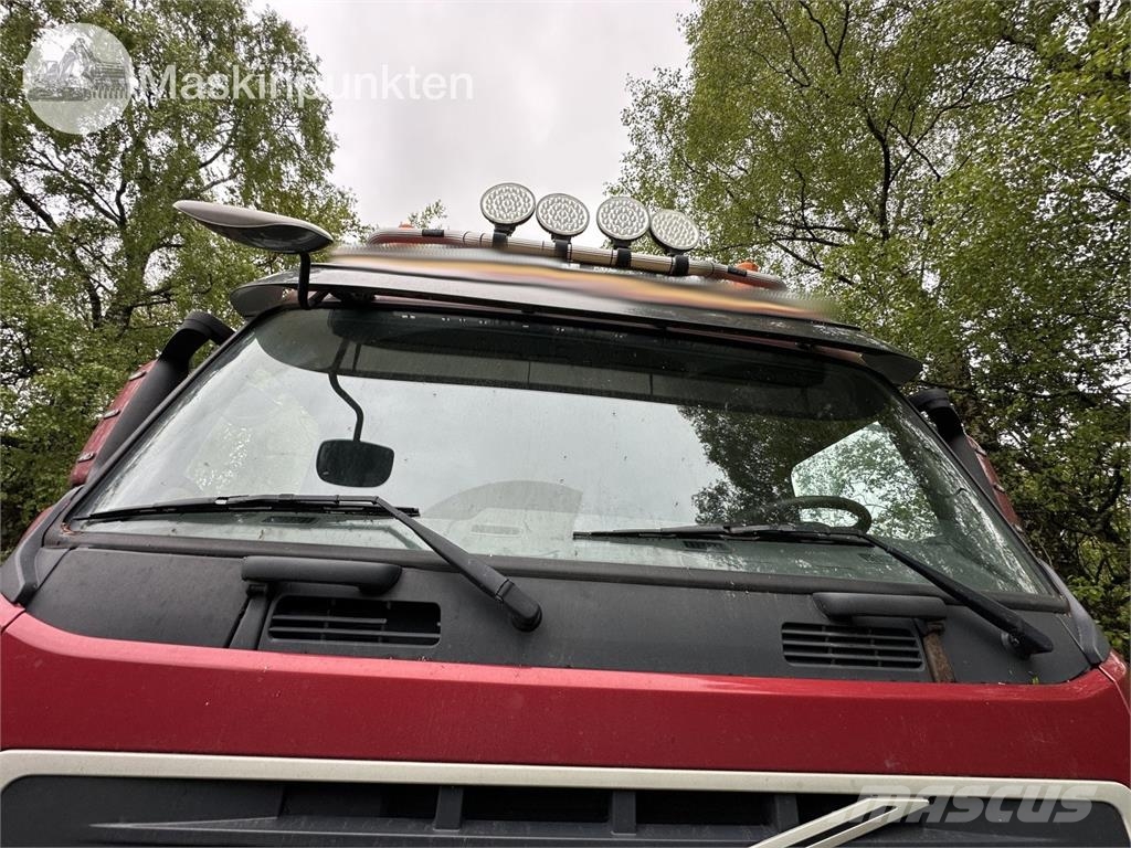 Volvo 440 6X2 Dzīvnieku pārvadāšanas transports