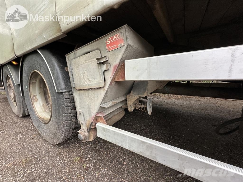 Volvo 440 6X2 Dzīvnieku pārvadāšanas transports