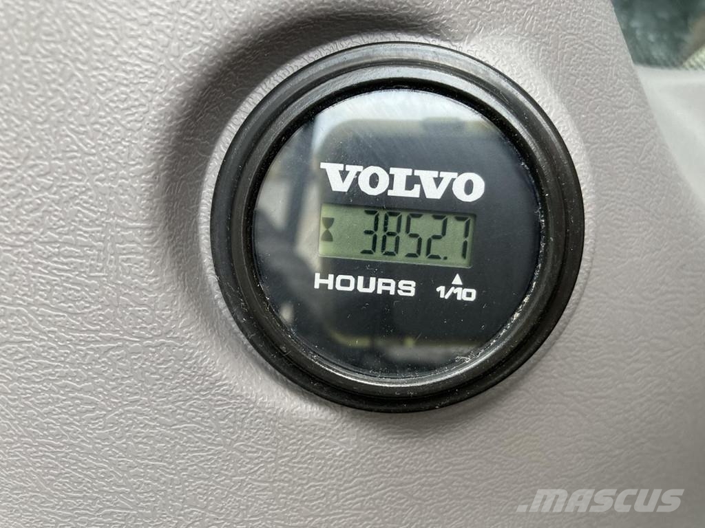 Volvo EC 380 EHR Paletli ekskavatörler