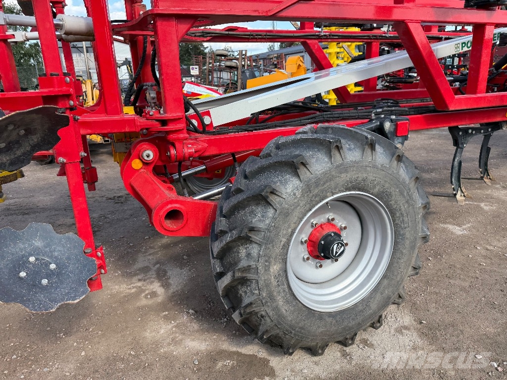 Pöttinger 4040 Kultivator 4m Conoroll nyskick! Cultivatoren