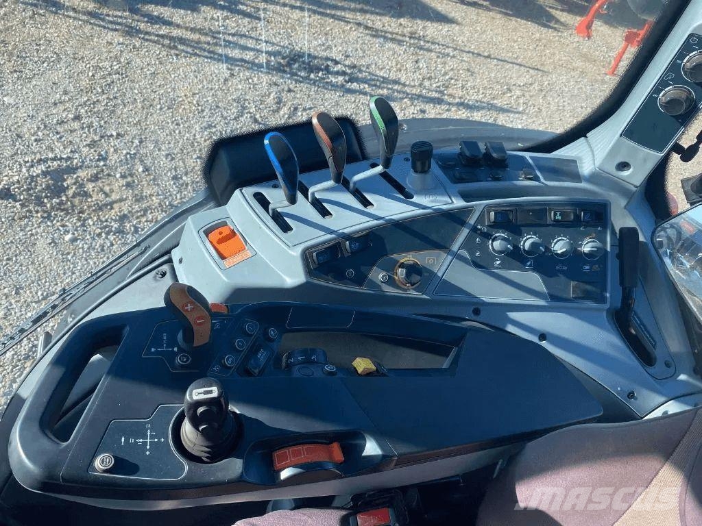 Valtra N 134  HITECH 5 トラクター