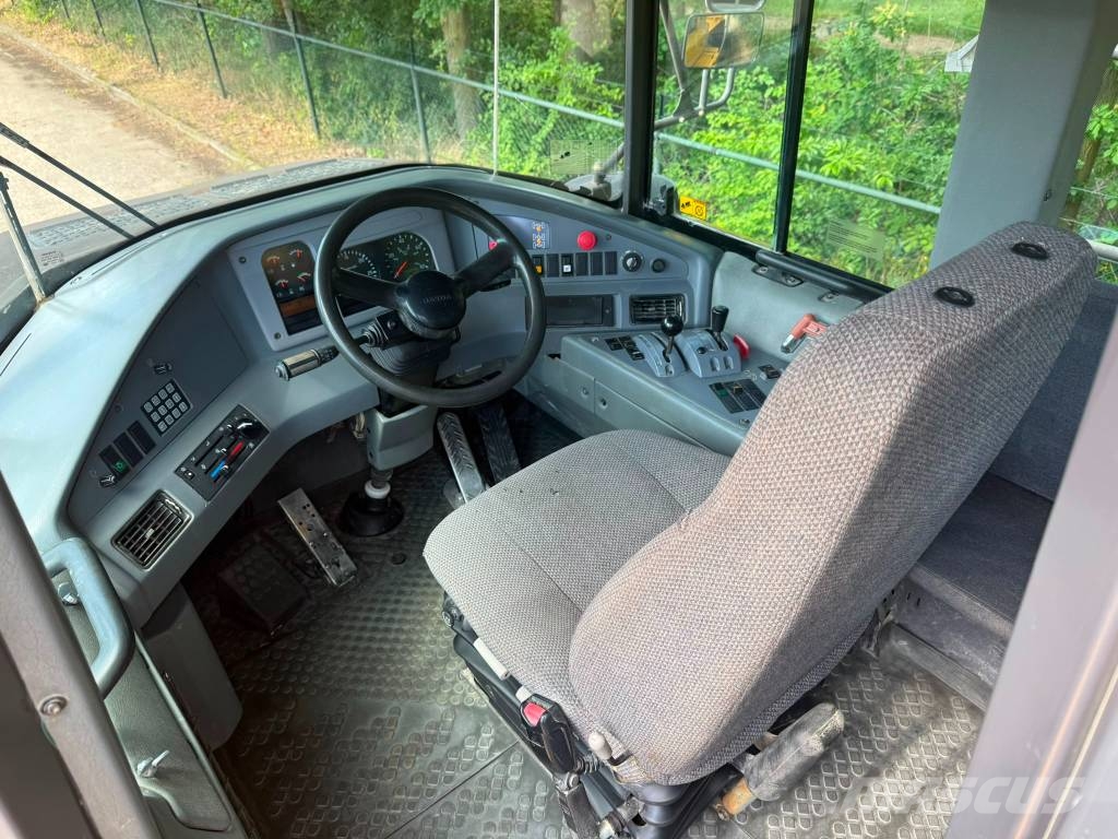 Volvo A 25 E Dumpperit