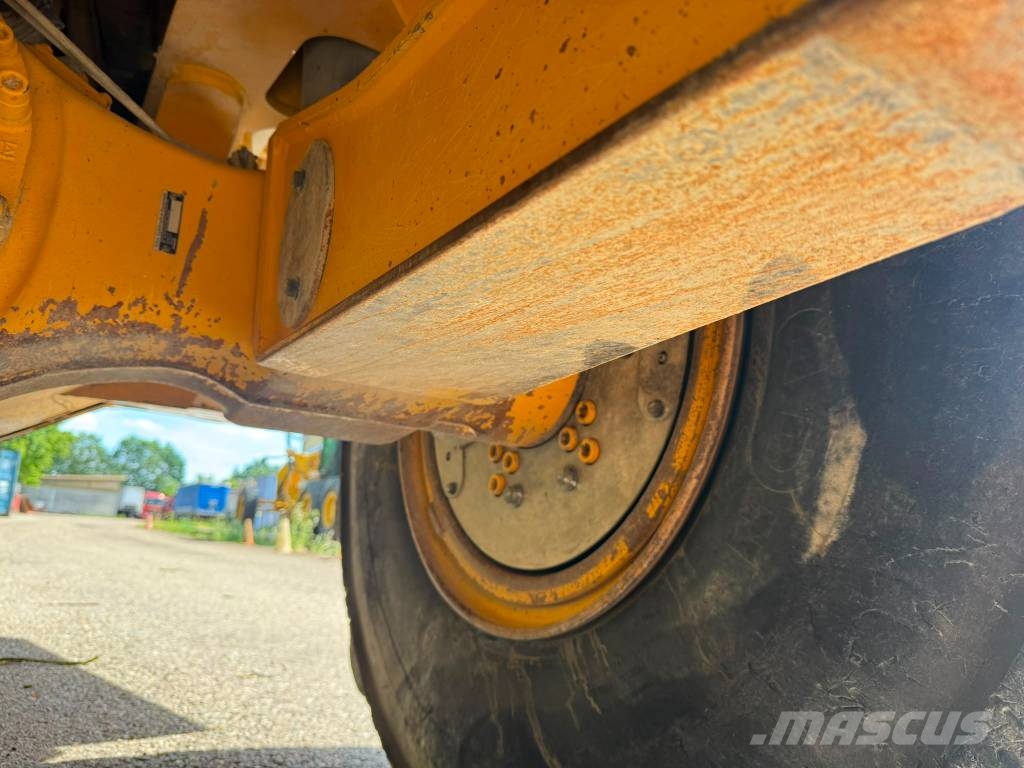 Volvo A 25 E Dumpperit