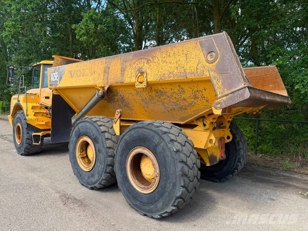 Volvo A 25 E Dumpperit