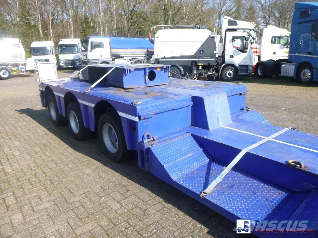 Nooteboom 3-axle lowbed trailer Euro-48-03 Podvalníkové návesy
