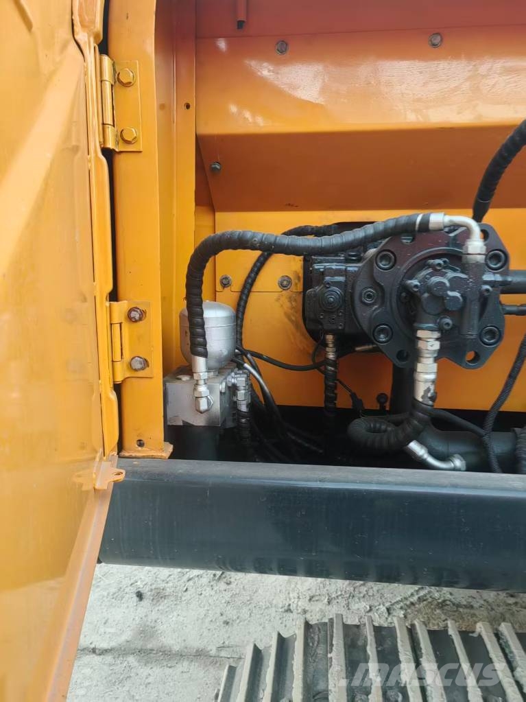 Hyundai 305LC-9T 대형 굴삭기 29톤 이상