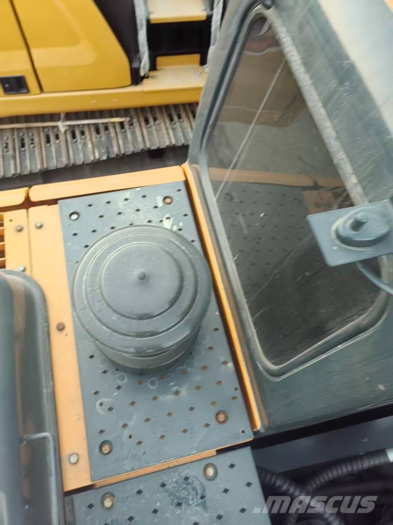 Hyundai 305LC-9T 대형 굴삭기 29톤 이상