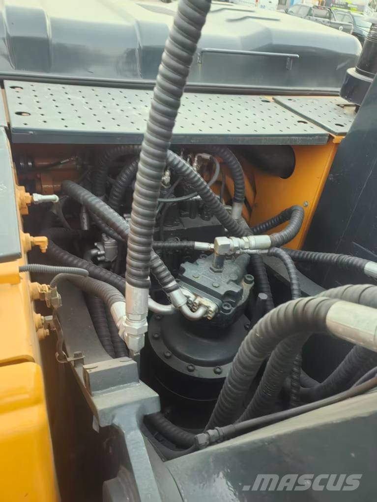 Hyundai 305LC-9T 대형 굴삭기 29톤 이상