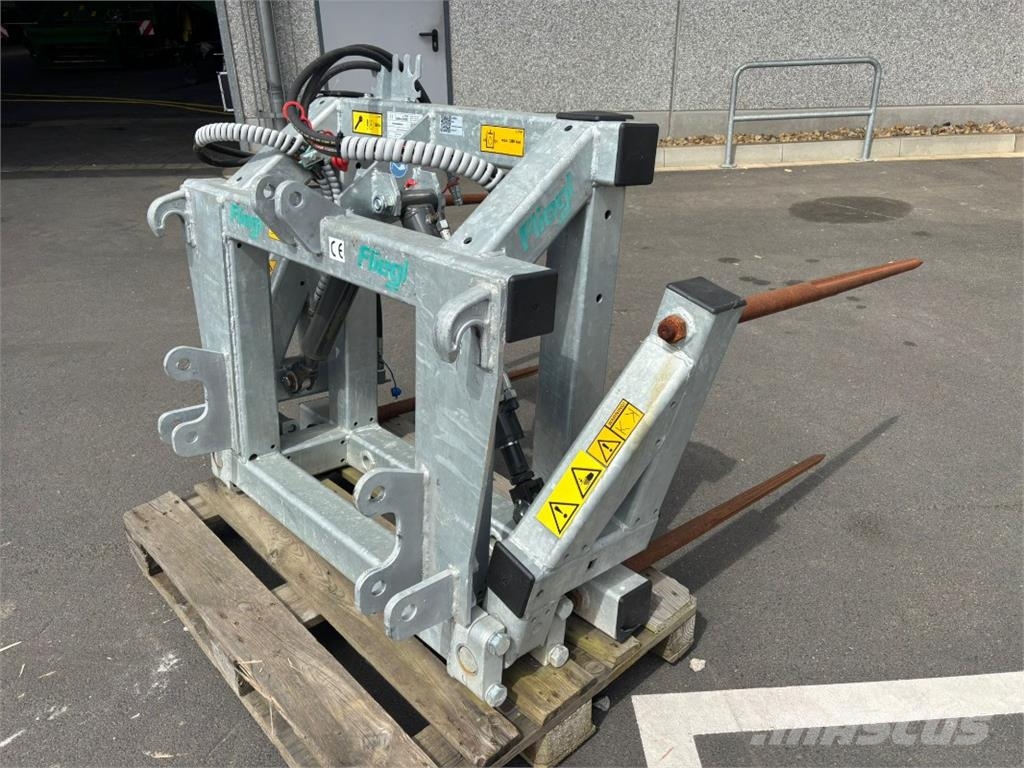 Fliegl Ballentransportgerät Duo ماكينات زراعية - غير ذلك