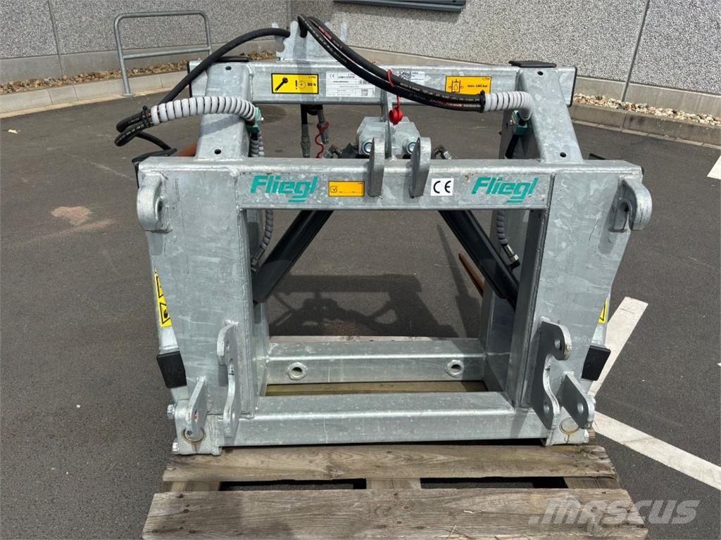 Fliegl Ballentransportgerät Duo ماكينات زراعية - غير ذلك