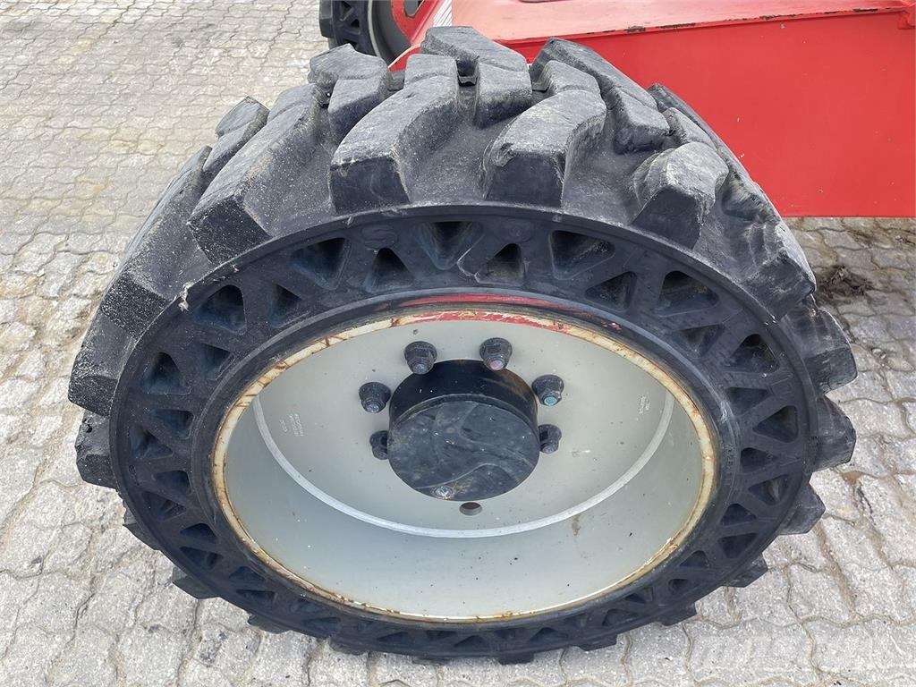 Manitou 200ATJ RC Zglobne podizne platforme