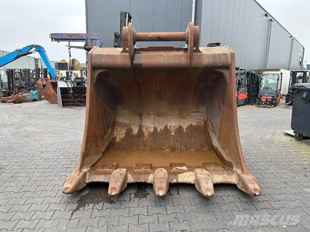 Liebherr R 974 - 210 cm Κουβάδες
