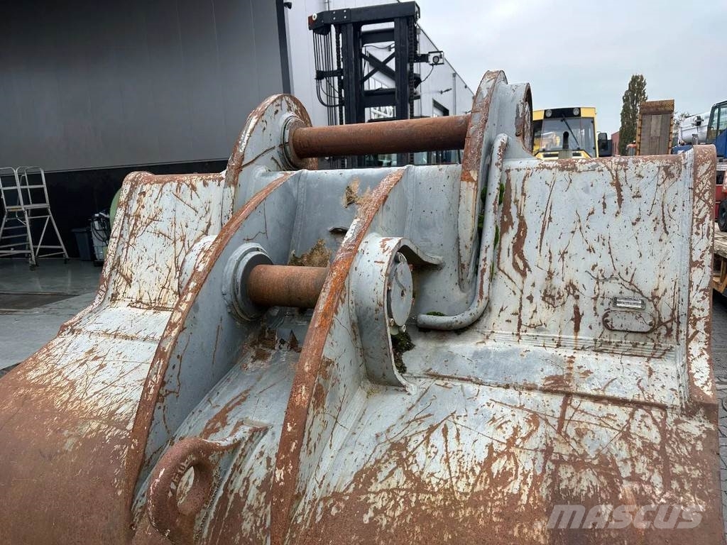 Liebherr R 974 - 210 cm Κουβάδες