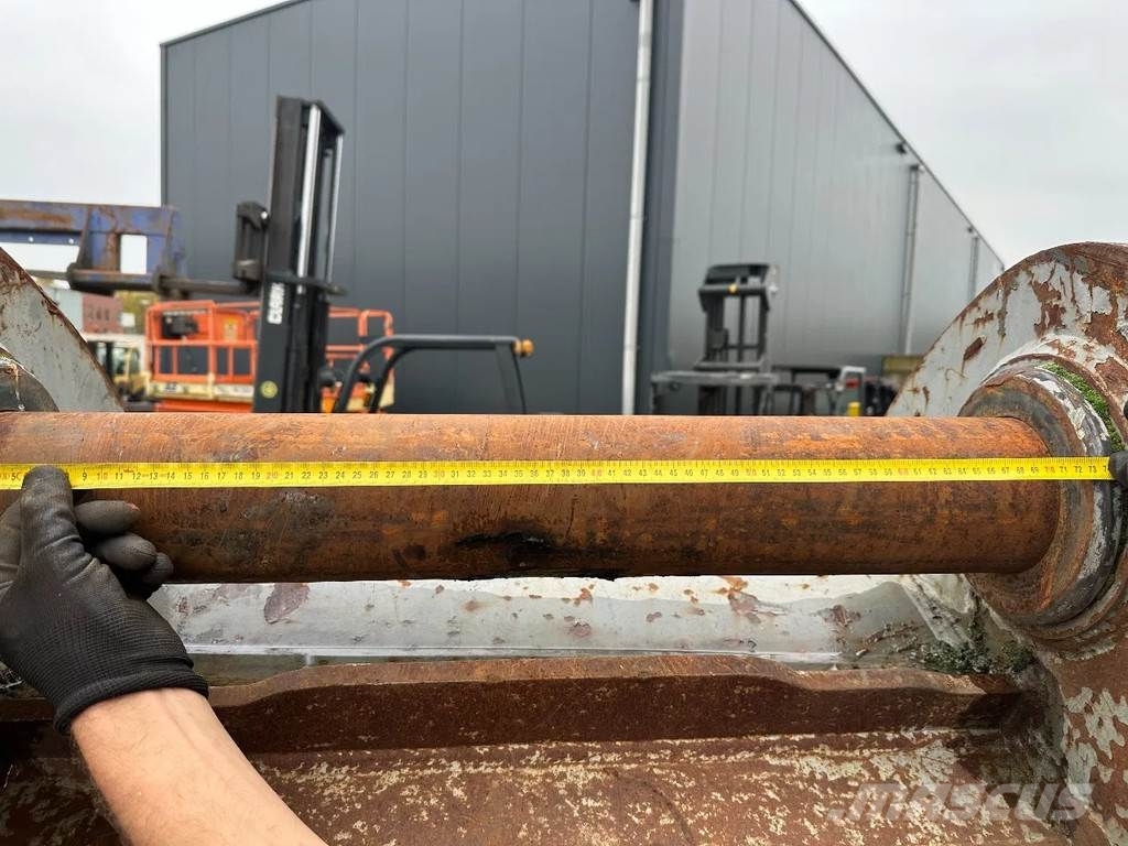 Liebherr R 974 - 210 cm Κουβάδες