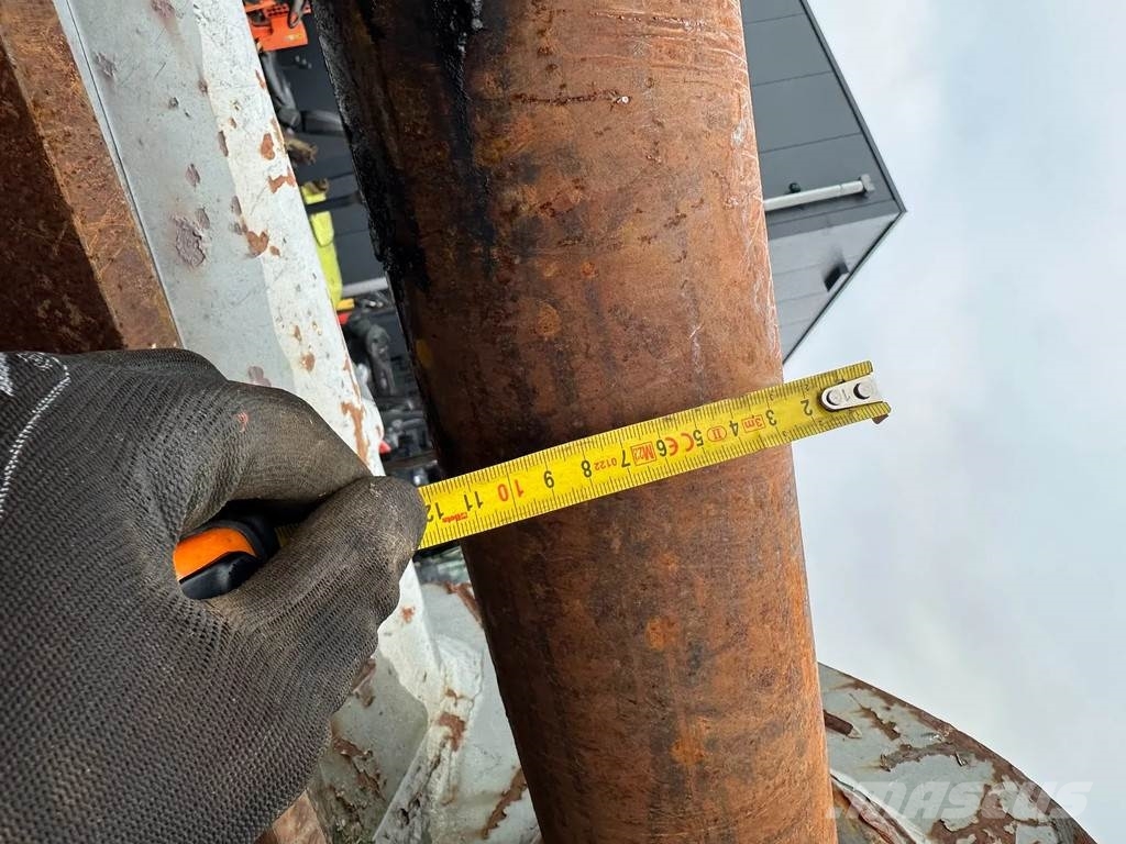 Liebherr R 974 - 210 cm Κουβάδες