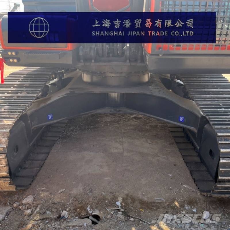 Doosan DX 225 Raupenbagger