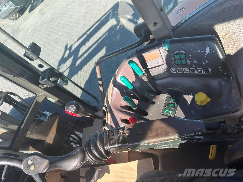 Renault Ares 550 RX 트랙터
