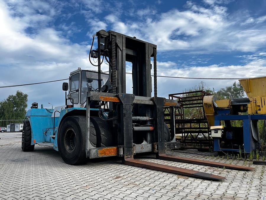SMV Konecranes SL28-1200A شاحنات الديزل