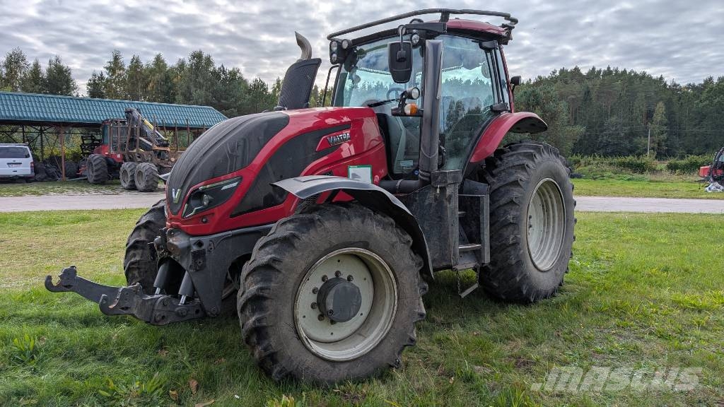 Valtra T 174 E Forsttraktoren