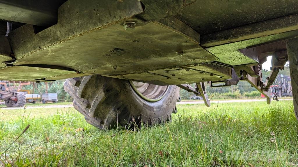 Valtra T 174 E Forsttraktoren