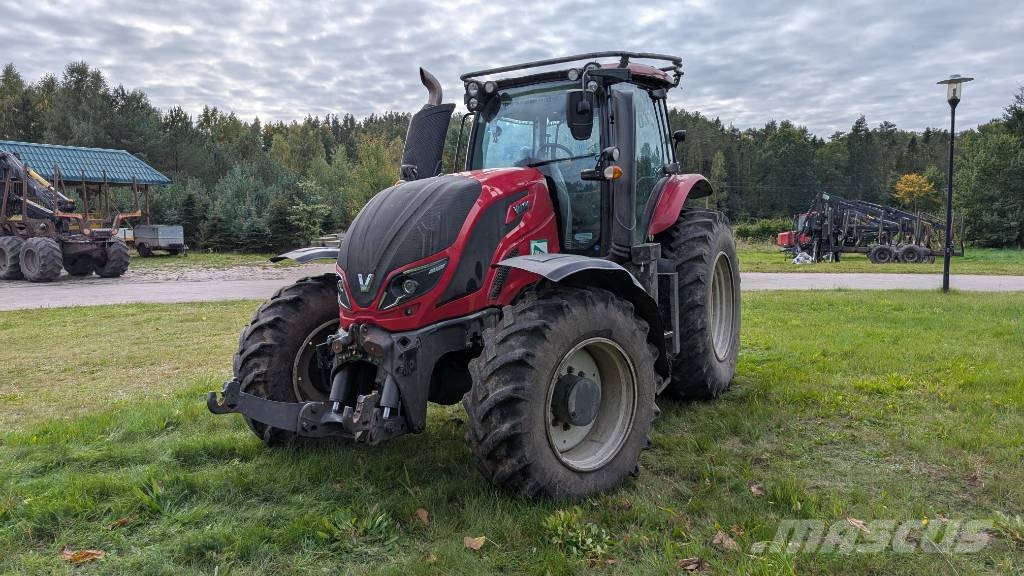 Valtra T 174 E Forsttraktoren
