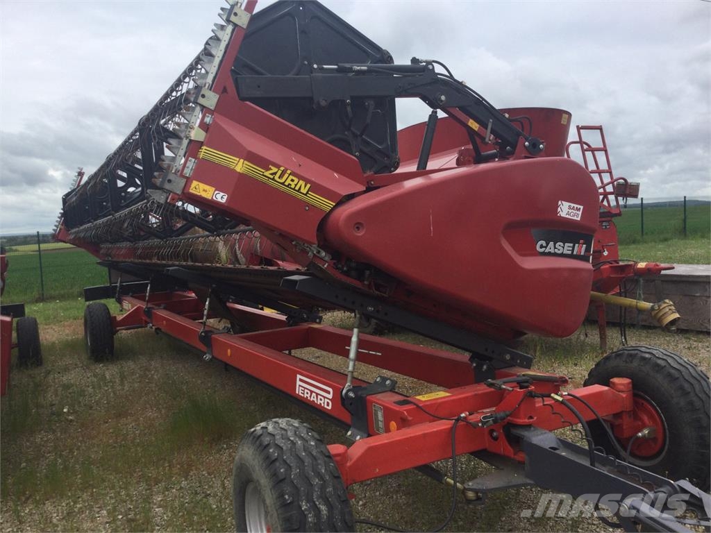 Case IH AXIAL-FLOW 8230 Комбайни