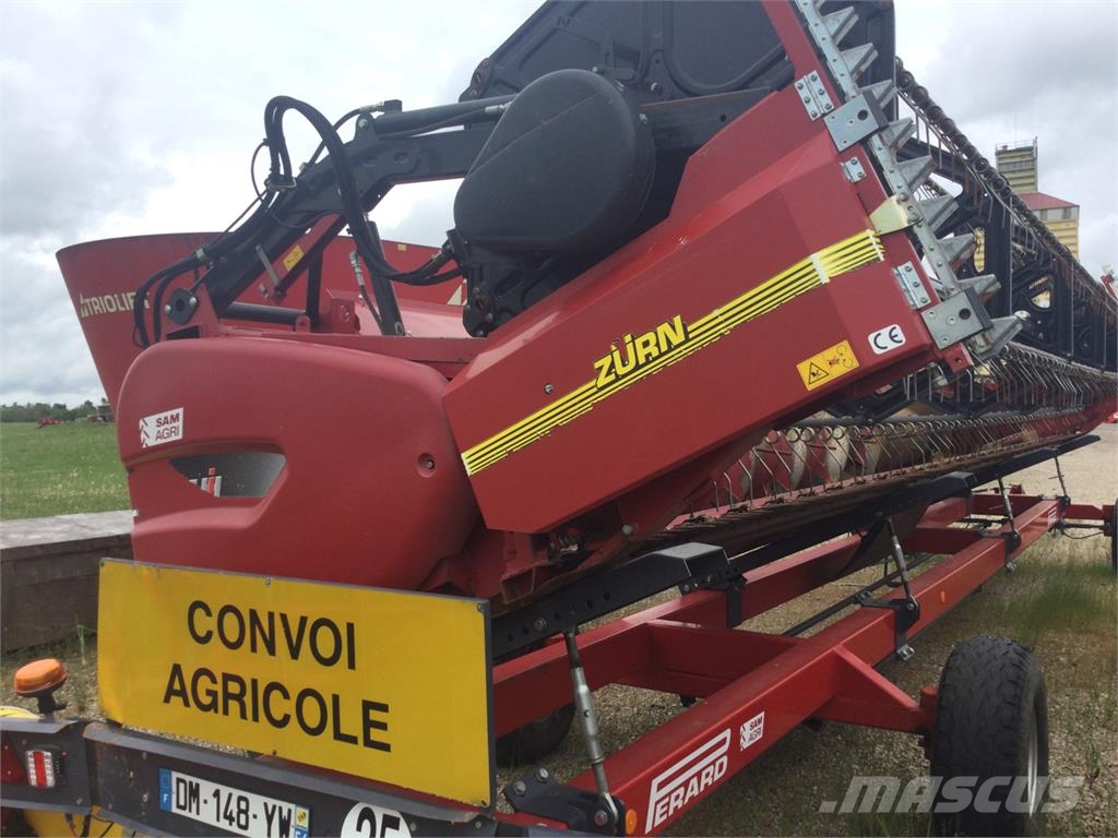 Case IH AXIAL-FLOW 8230 Mähdrescher