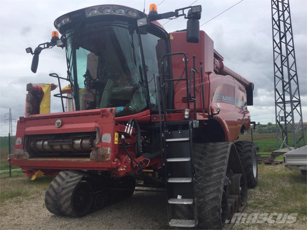 Case IH AXIAL-FLOW 8230 Комбайни
