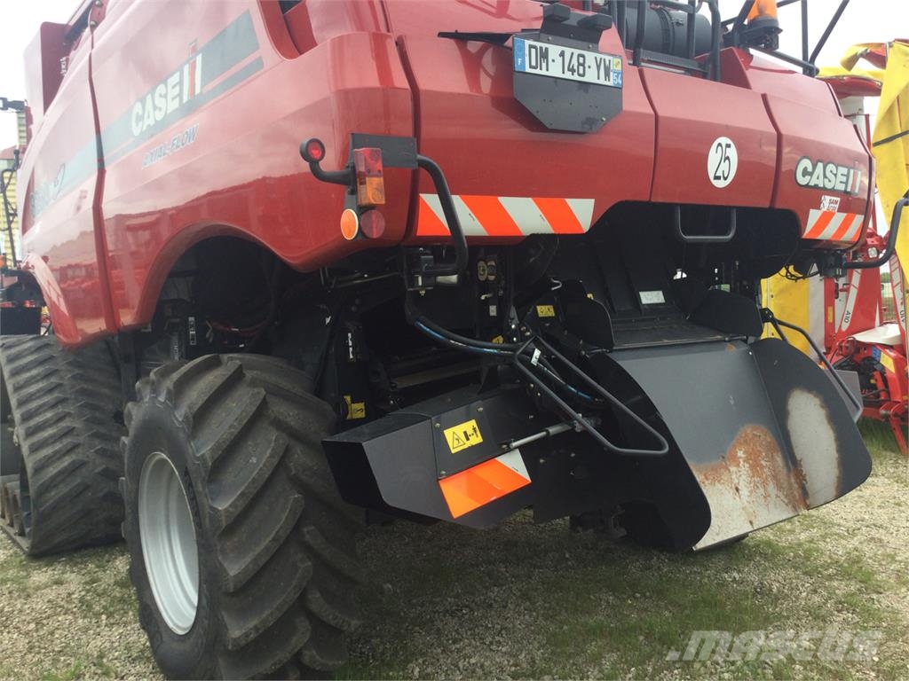 Case IH AXIAL-FLOW 8230 Комбайни