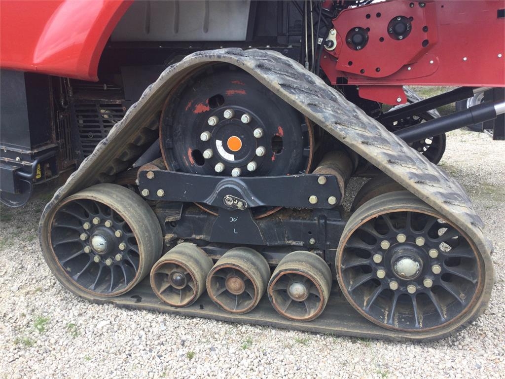 Case IH AXIAL-FLOW 8230 Комбайни