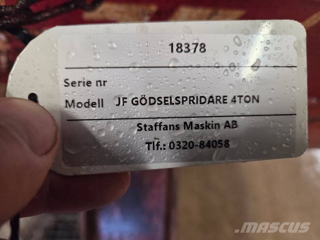 JF AV 3 معدات توزيع السماد العضوي