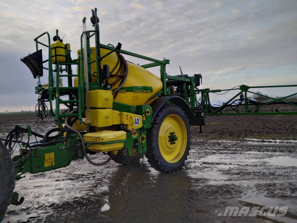 John Deere 832 Haagispritsid