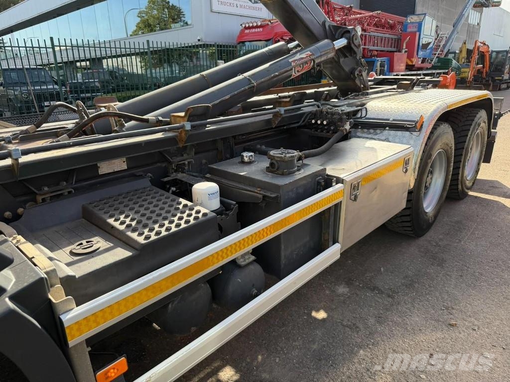 Volvo FM 420 6x4 AJK HOOKLIFT / HAAK 20T - 5760mm - WB 3 Vrachtwagen met containersysteem