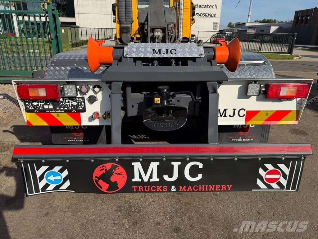 Volvo FM 420 6x4 AJK HOOKLIFT / HAAK 20T - 5760mm - WB 3 Vrachtwagen met containersysteem